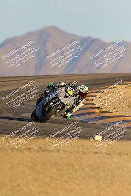 media/Dec-16-2023-CVMA (Sat) [[bb38a358a2]]/Race 13 Amateur Supersport Middleweight/